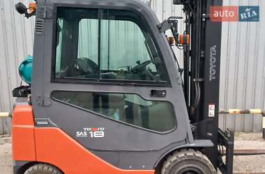 Toyota 02-8FGF18 2015