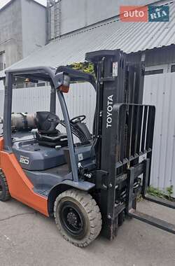 Toyota 02-8FGF20 2016