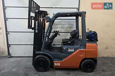 Toyota 02-8FGF25 2015