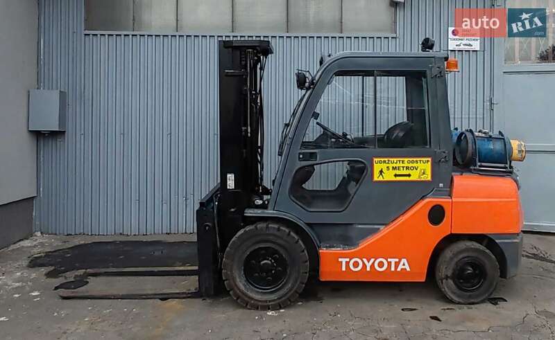 Toyota 02-8FGJF35