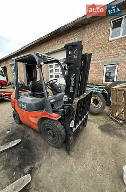 Toyota 42-6FGF25  1999