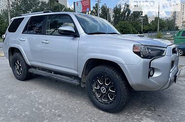 Toyota 4Runner  2014