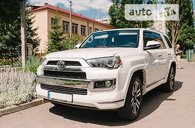 Toyota 4Runner limited 2016