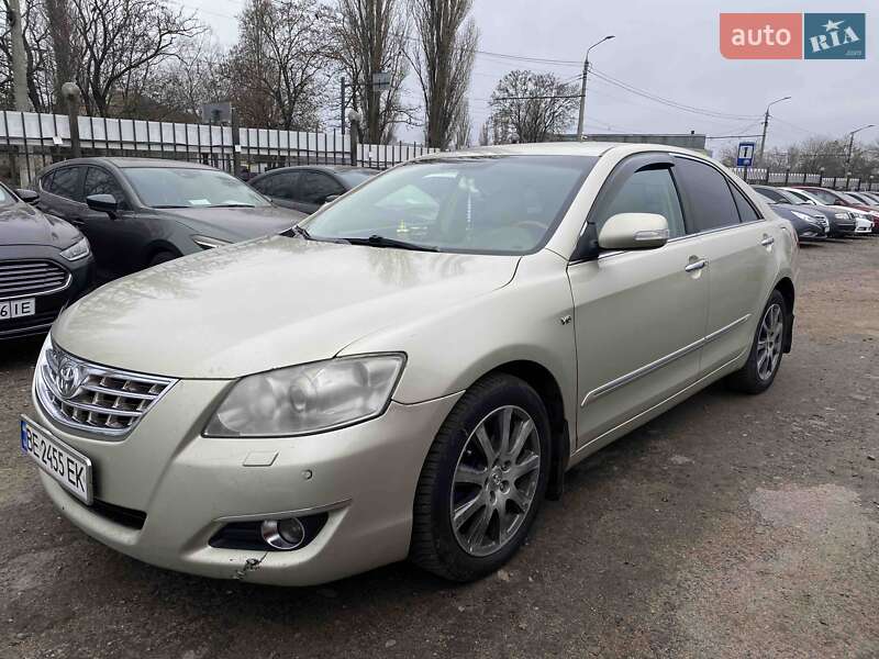 Toyota Aurion