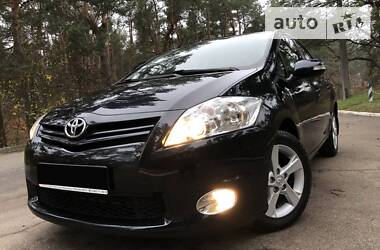 Toyota Auris  2012