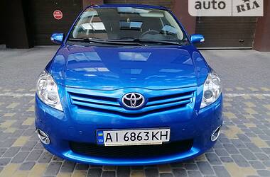 Toyota Auris  2010