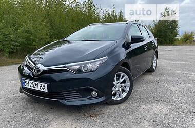 Toyota Auris  2015