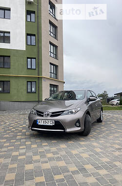 Toyota Auris  2013