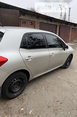 Toyota Auris  2007