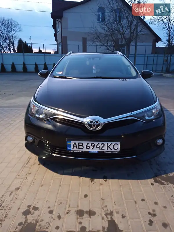 Toyota Auris 2016