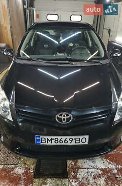 Toyota Auris  2011