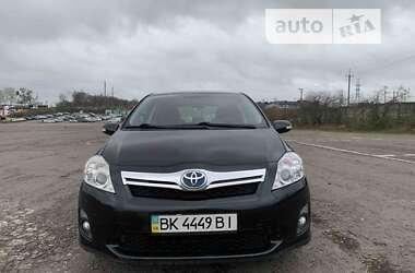 Toyota Auris  2012