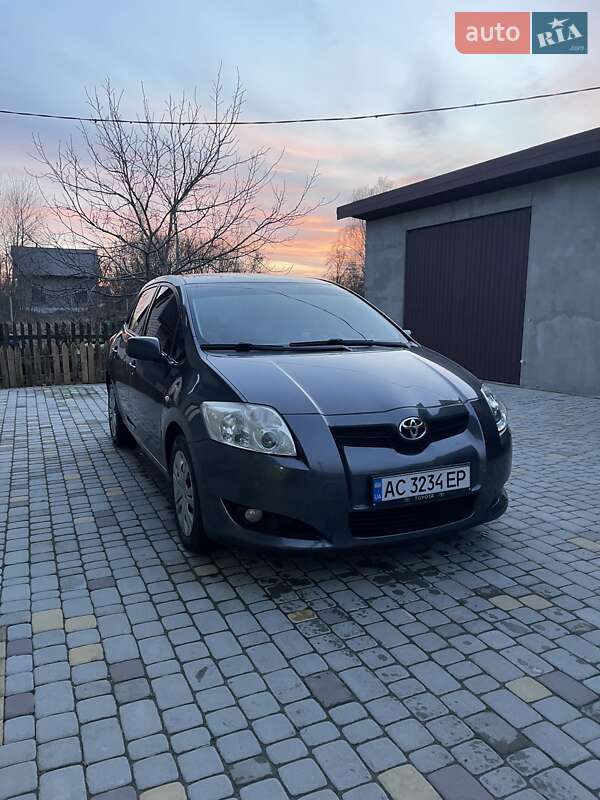 Toyota Auris