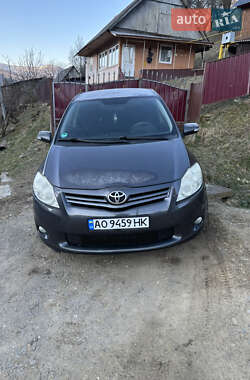 Toyota Auris  2010
