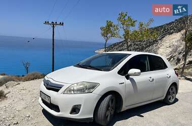 Toyota Auris  2011