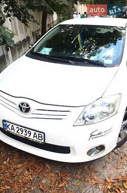 Toyota Auris  2012