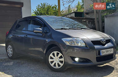 Toyota Auris 2009