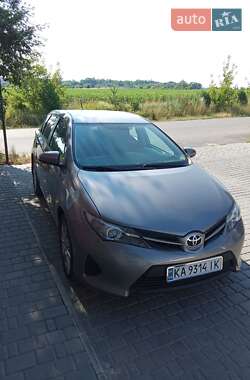 Toyota Auris 2013