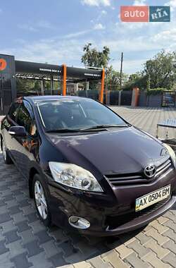 Toyota Auris  2011