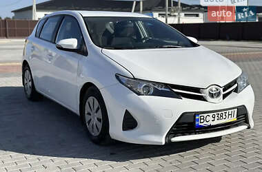 Toyota Auris  2014