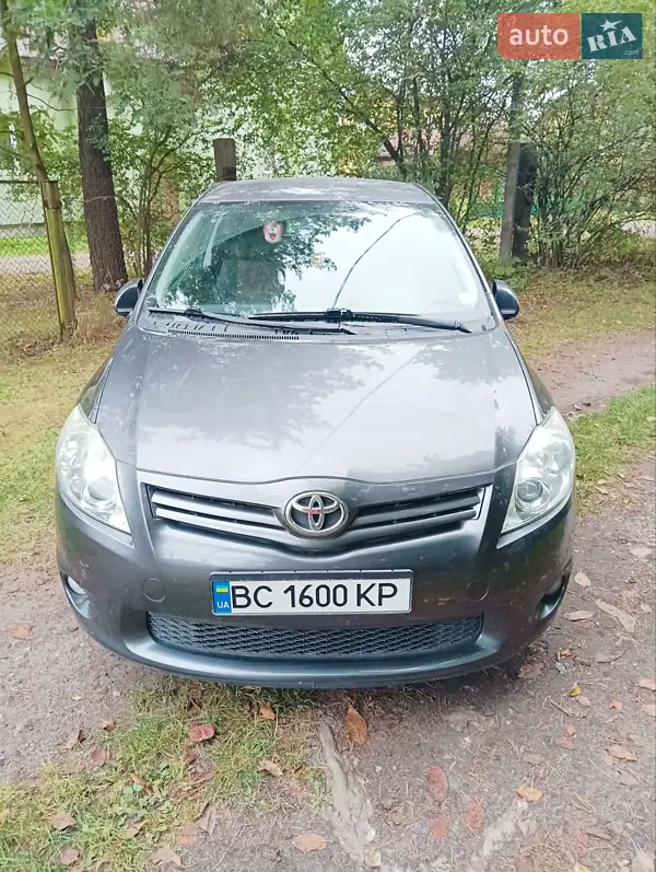 Toyota Auris 2010