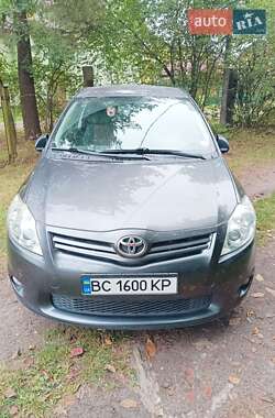 Toyota Auris  2010