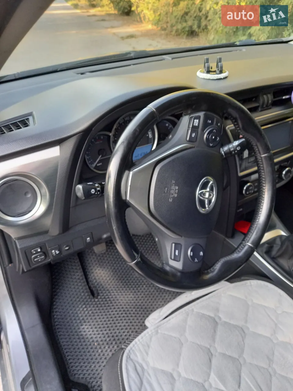 2014 Toyota Auris - мініатюра 2