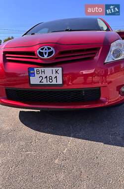 Toyota Auris  2010