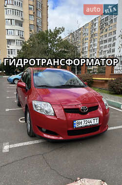 Toyota Auris  2009