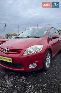 Toyota Auris 2011