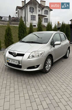 Toyota Auris  2008