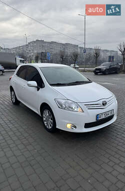 Toyota Auris  2011