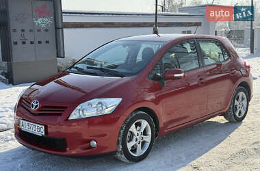 Toyota Auris  2010