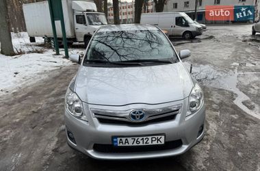 Toyota Auris  2012