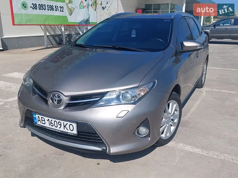 Toyota Auris 2014