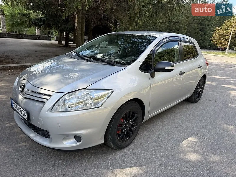 Toyota Auris 2010