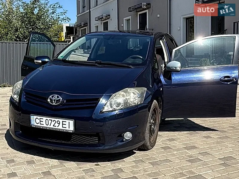 Toyota Auris 2011