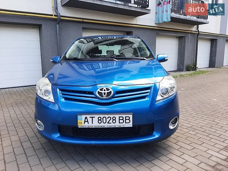 Toyota Auris 2011