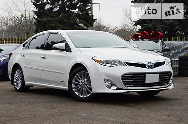 Toyota Avalon hybrid 2013