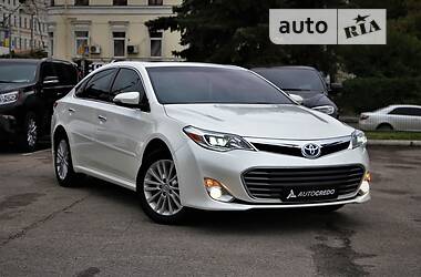 Toyota Avalon HYBRID 2015