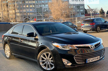 Toyota Avalon  2013