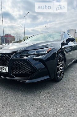 Toyota Avalon  2019