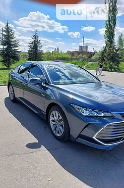 Toyota Avalon XLE 2019