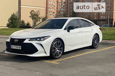 Toyota Avalon  2018