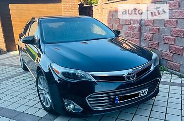 Toyota Avalon  2015