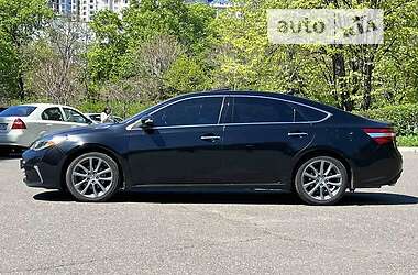 Toyota Avalon  2015