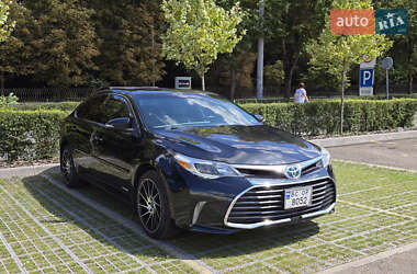 Toyota Avalon  2015