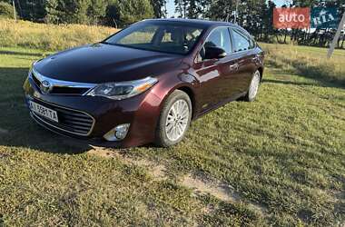 Toyota Avalon  2015