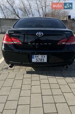 Toyota Avalon  2006