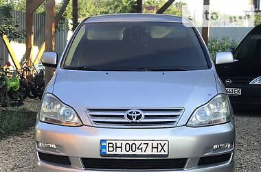 Toyota Avensis Verso D4D 2005